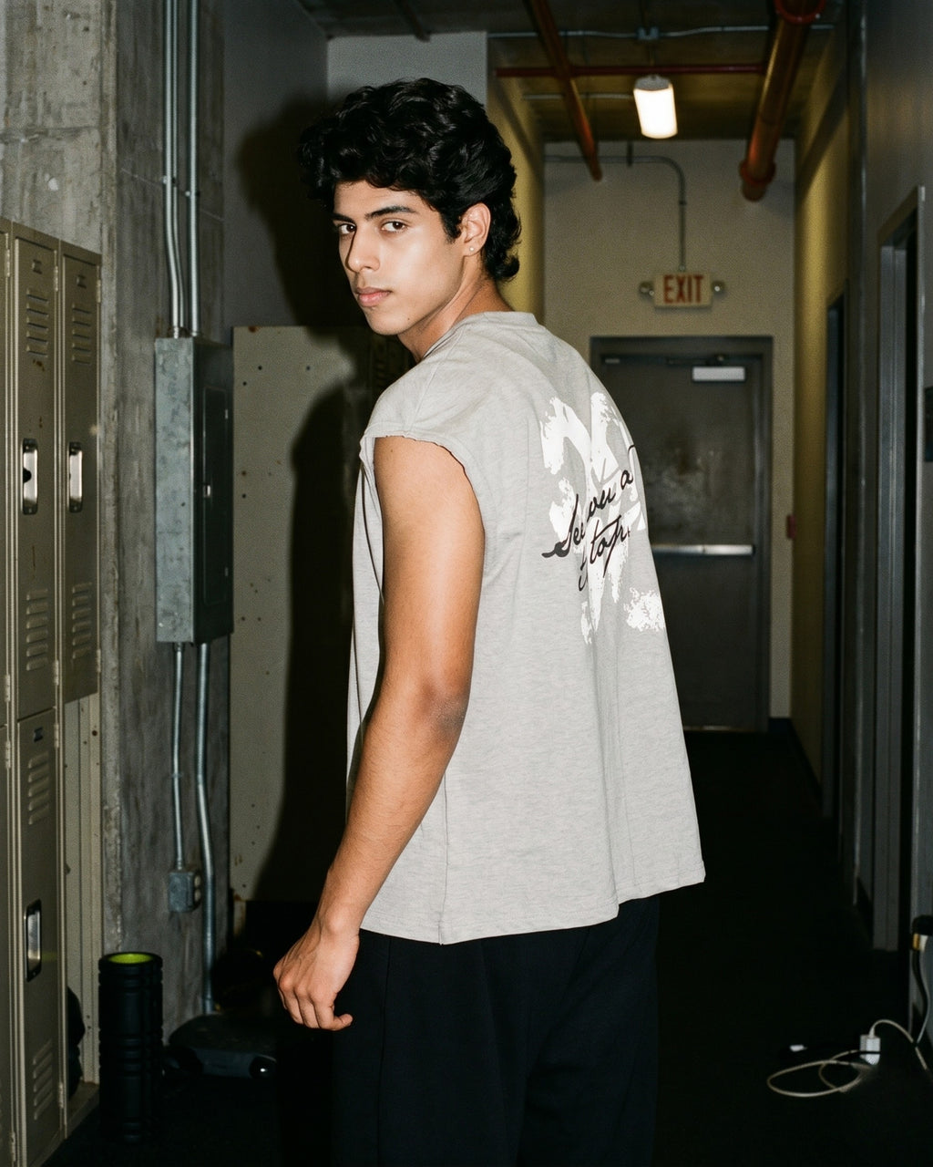 STONE GREY MUSCLE T